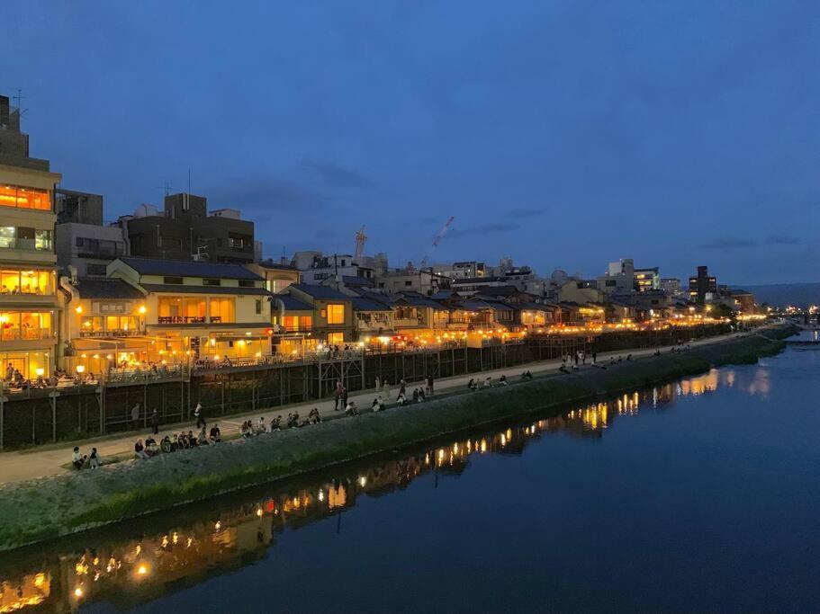 谷町君 星屋 若川楽水 京都鴨川 Buitenkant foto