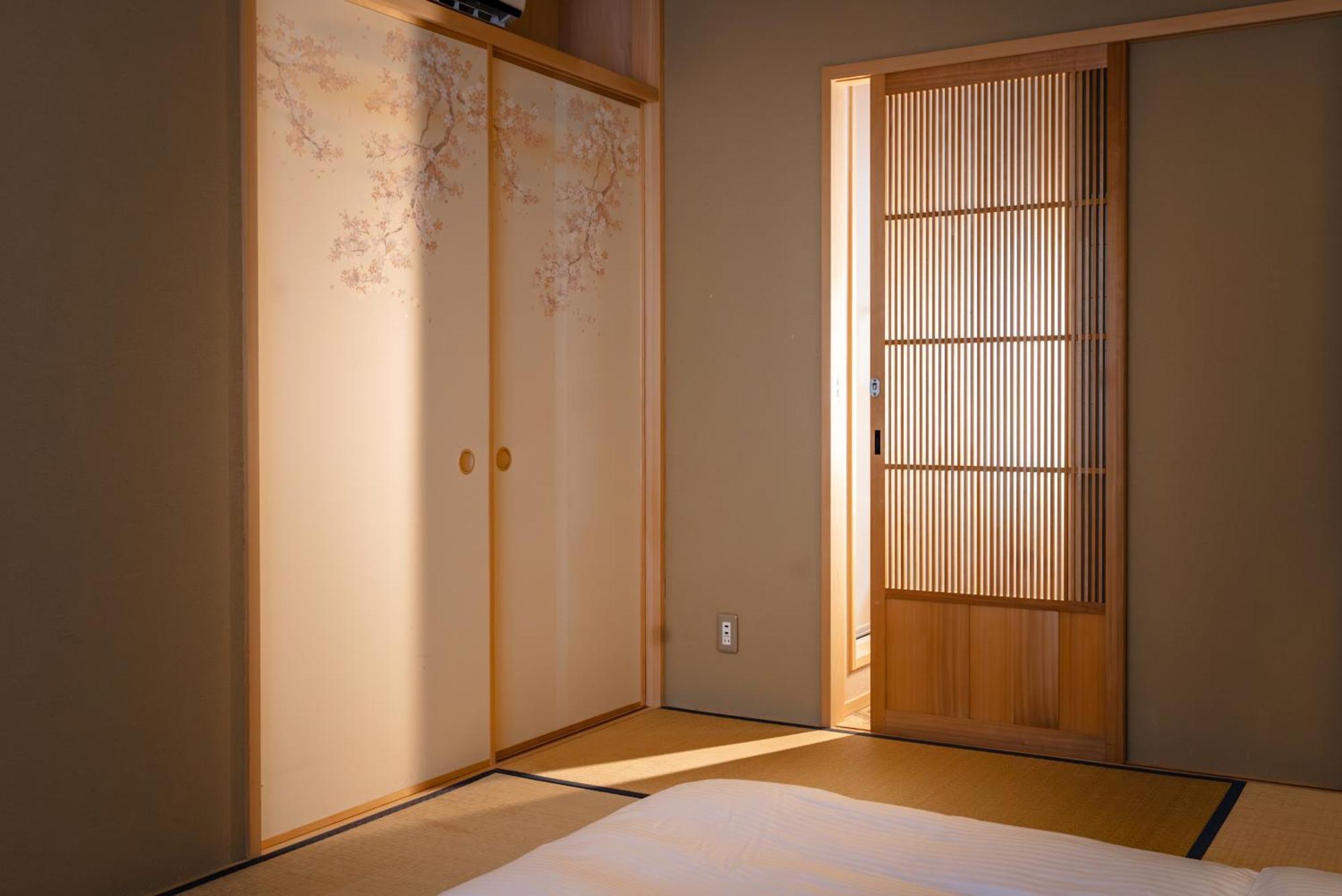 谷町君 星屋 若川楽水 京都鴨川 Buitenkant foto